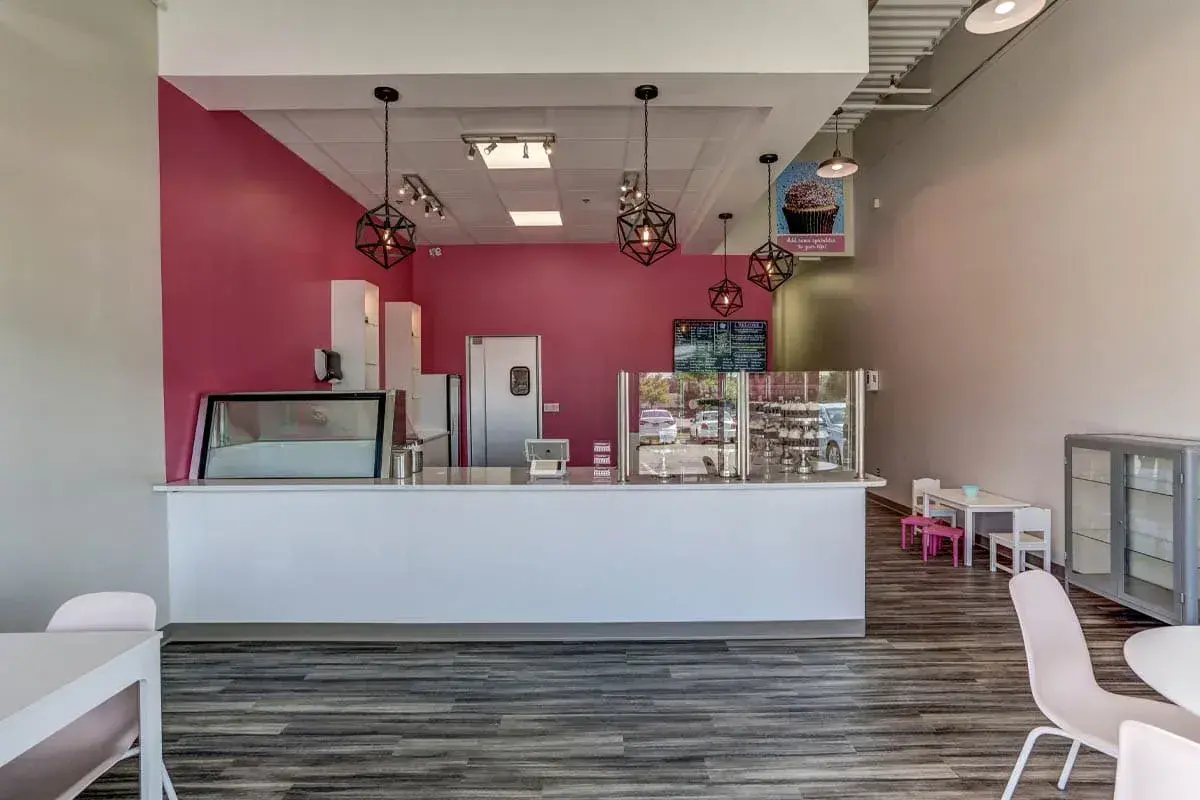 commercial-smallcakes-pic-6