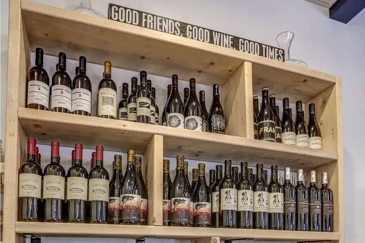 commercial-the-vine-room-pic-5