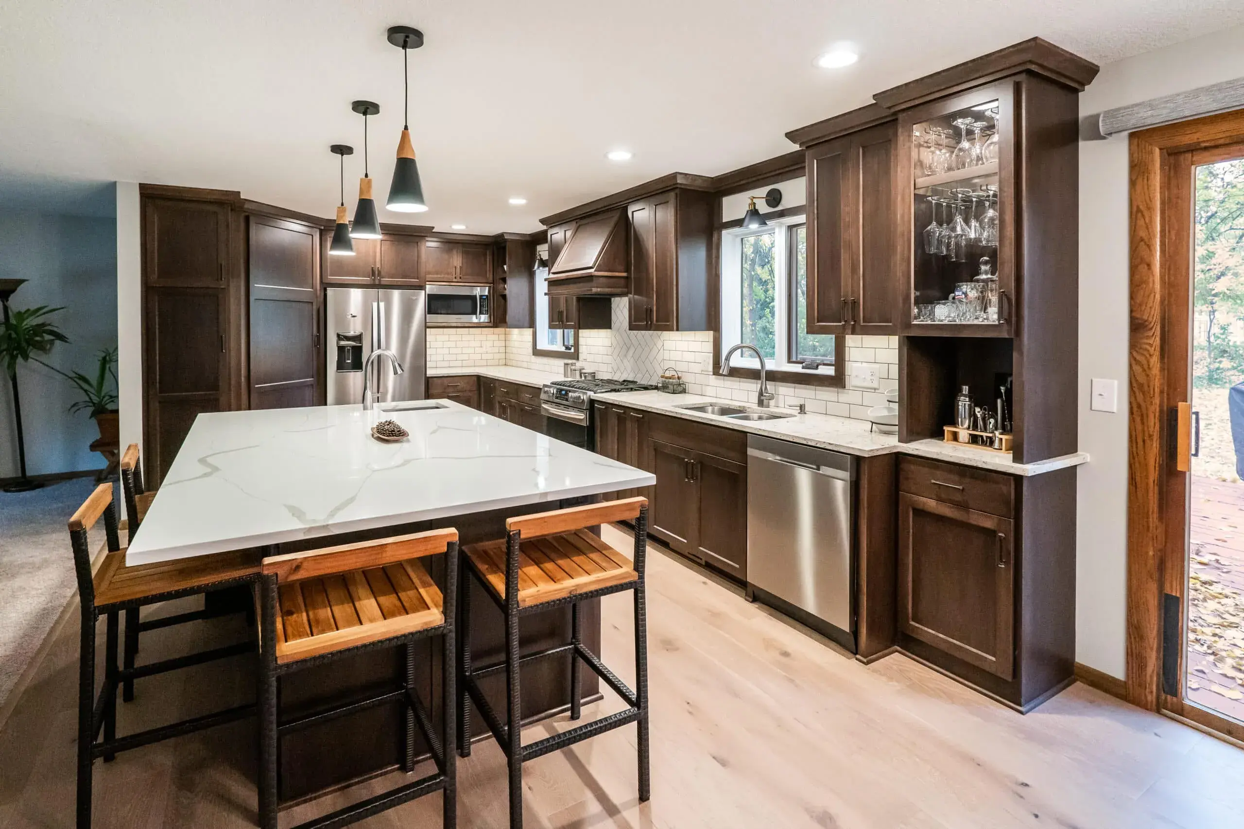 Kitchen Remodel Space to Accommodate Entertaining and Hosting
